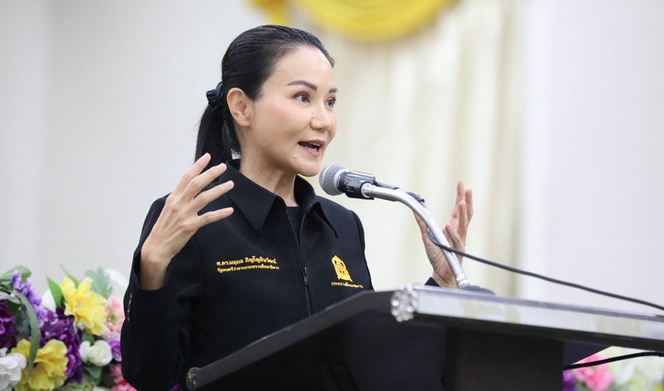 "รมว.นฤมล" ลงพื้นที่พะเยา ชูเกณฑ์ใหม่เปิดทางครูใช้รางวัลประจักษ์เลื่อนวิทยฐานะ