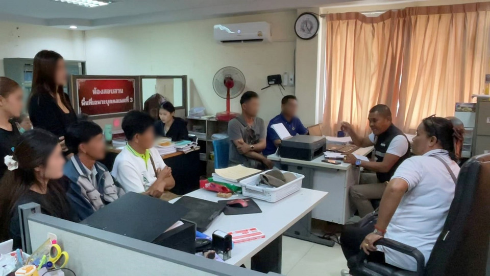 บุญกฐินสลด!! ตร.แจ้งข้อหาประมาท คนขับเก๋งถอยชนเด็กขอนแก่น เสียชีวิต 1 เจ็บ 3