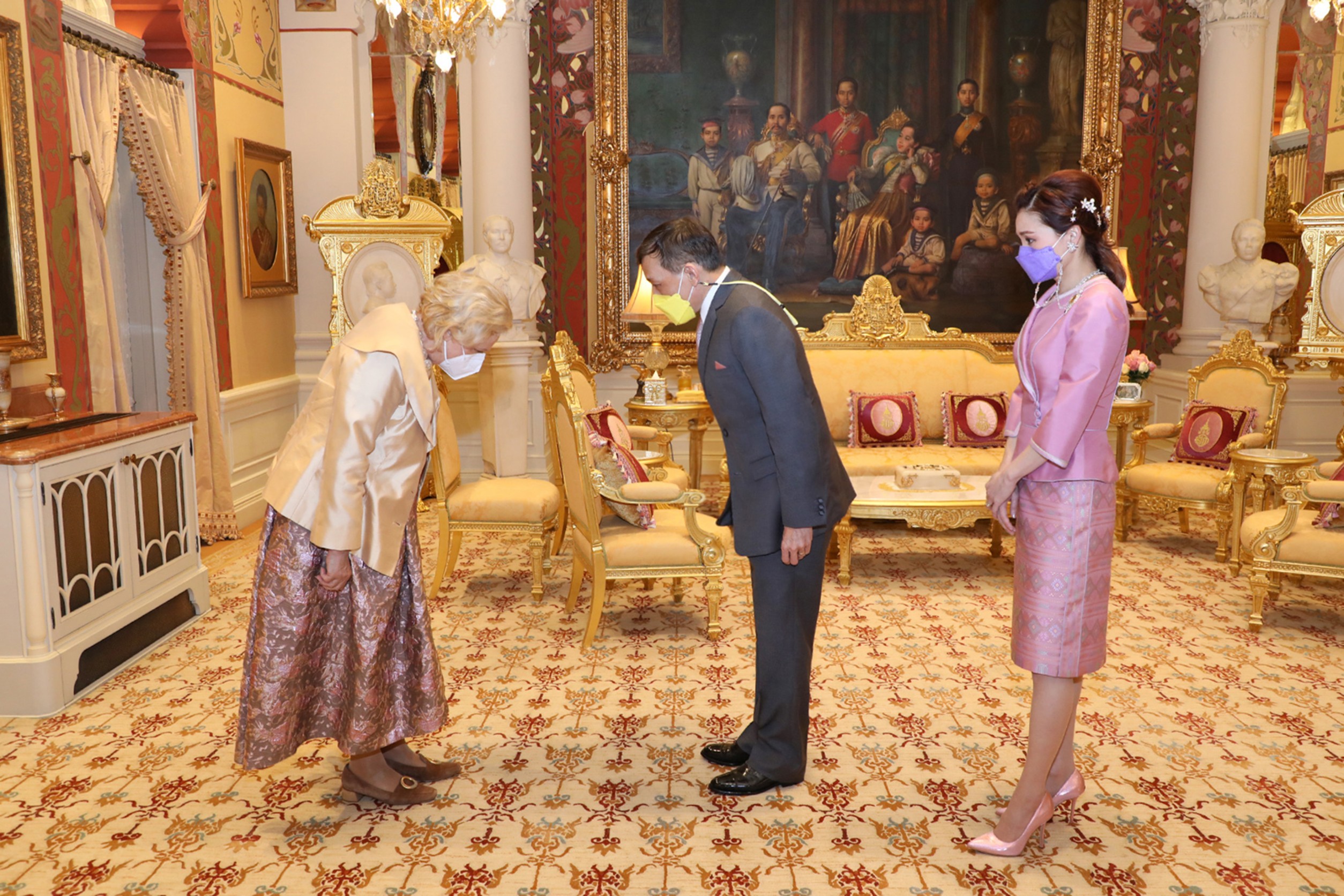 ในหลวง พระราชินี พระราชทานพระบรมราชวโรกาสให้ เอกอัครราชทูตฯ​สาธารณรัฐออสเตรียฯ   เฝ้าฯ กราบบังคมทูลลา