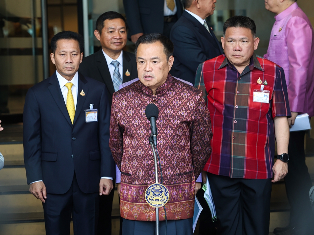 "มท.1" สั่ง "ผู้ว่าฯ" เตรียมแผนรับมือพายุลูกใหม่แล้ว ให้หารายชื่อปชช.ได้รับความเสียหายจากอุทกภัย เร่งโอนเงินเยียวยาเร็วที่สุด