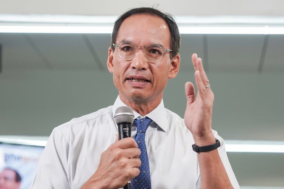 'กรณ์' ซัดนโยบายสุ่มแจกเงินวันละ 9 ล้าน 'เพื่อไทย' ชี้สิ้นเปลือง-ขาดความโปร่งใส หวั่นเอื้อพวกพ้อง