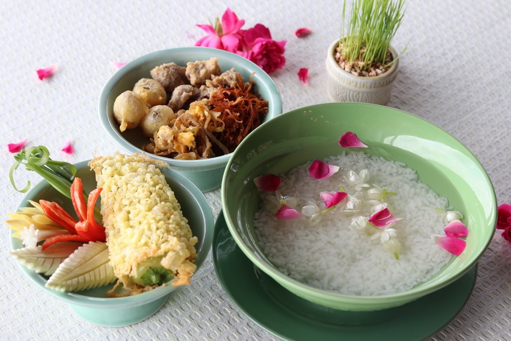 ร้อนนี้ต้องลองข้าวแช่ – ข้าวเหนียวมะม่วงออร์แกนิกเพื่อสุขภาพตำรับสวนสามพราน 
