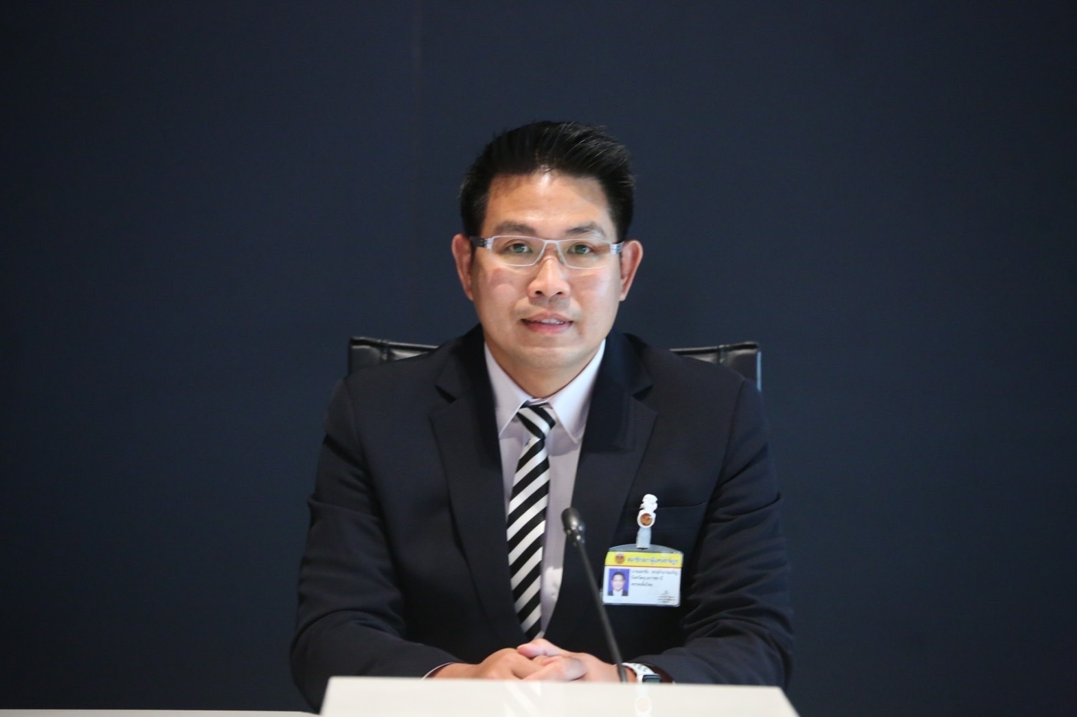“เพื่อไทย” ห่วง นโยบายแก้หนี้ เป็นการขายฝันทำไม่ได้จริง แนะสร้างงาน เพิ่มรายได้ ต้องเลิกแจกเงินสะเปะสะปะ 
