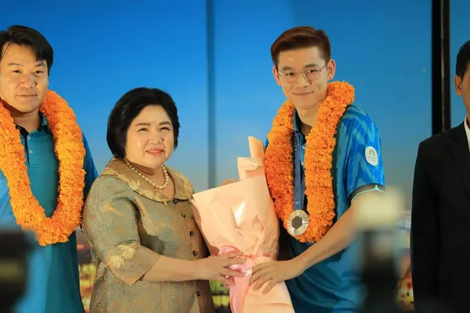"วิว กุลวุฒิ" เตรียมเข้าพบ "นายกฯ" ที่ทำเนียบฯวันนี้