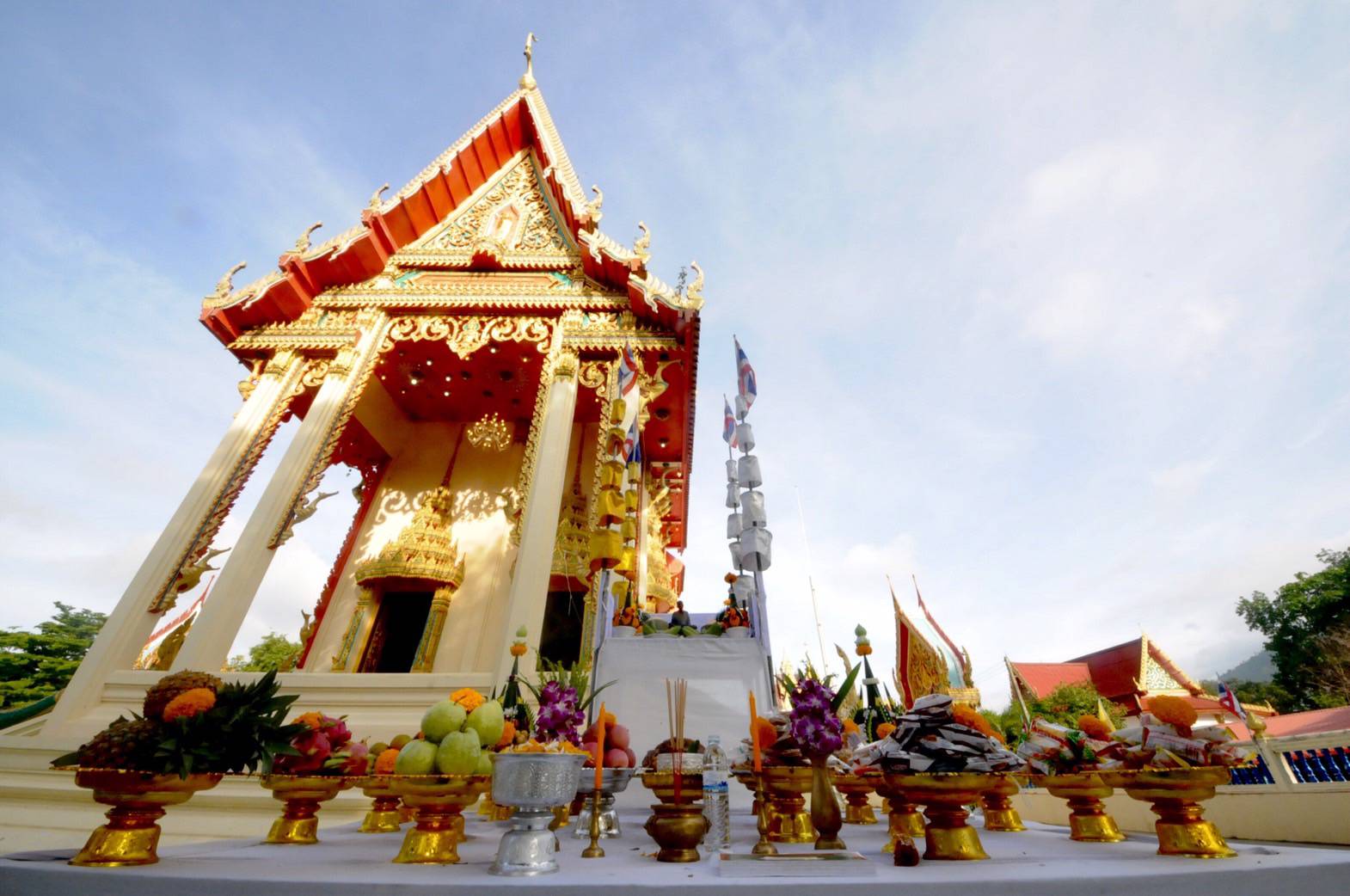 ศรัทธาแรงกล้า! วัดหนองฆ้อ จ.ระยอง จัดพิธีพุทธาภิเษก “พระปิดตา-แพะรวยพันล้าน” รุ่นพิเศษวาระสุดท้าย สมทบทุนสร้างศาลาการเปรียญใหม่