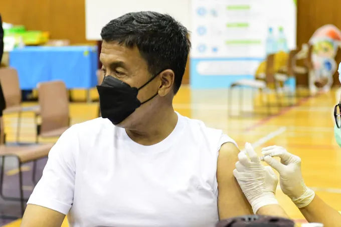 “ชัชชาติ”อาสา! บูสเตอร์เข็ม 5"โมเดอร์นา" พร้อมชวนคนกรุงฉีดเข็มกระตุ้นเพิ่มภูมิ