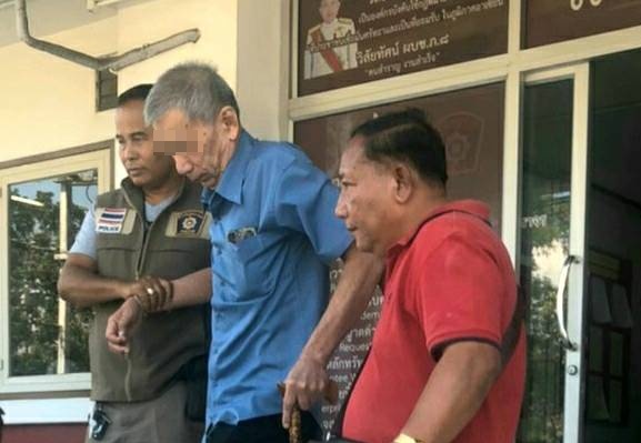 อดีตนายกทุ่งมะพร้าวมอบตัวสู้คดีอนาจารเด็กวัย14 หลังหลบหนีกว่าครึ่งปี