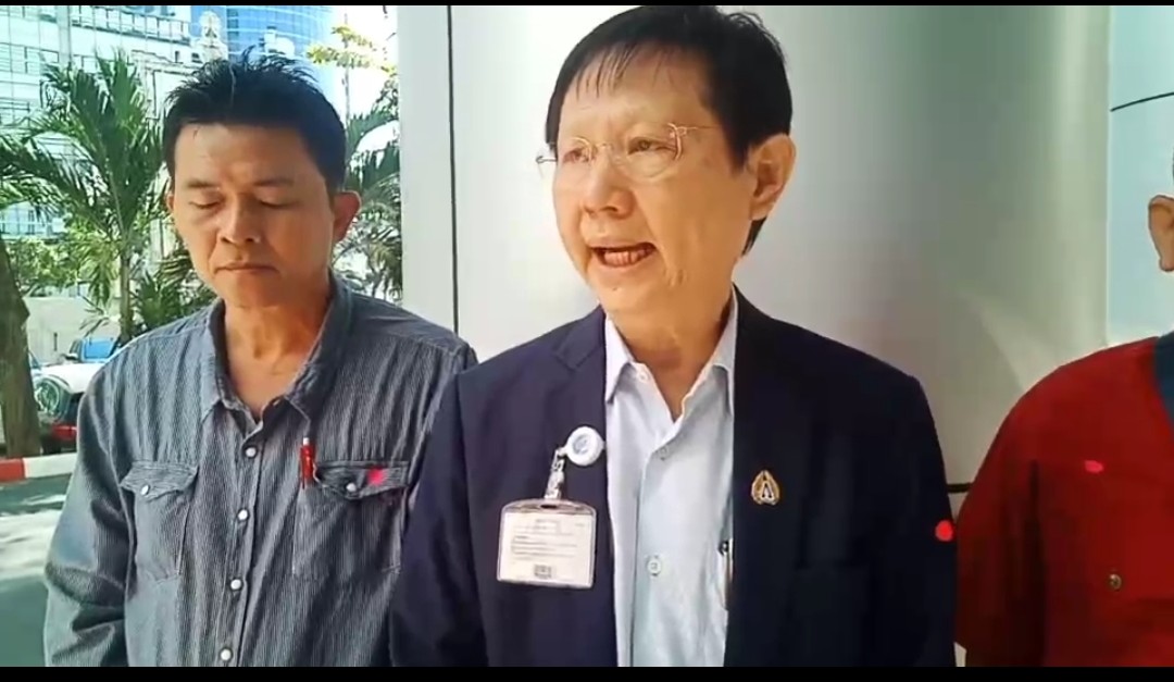 "หมอระวี" ขึ้นศาลฟังคำพิพากษาคดี หมิ่น "บิ๊กตู่ - เสรีพิศุทธ์" 