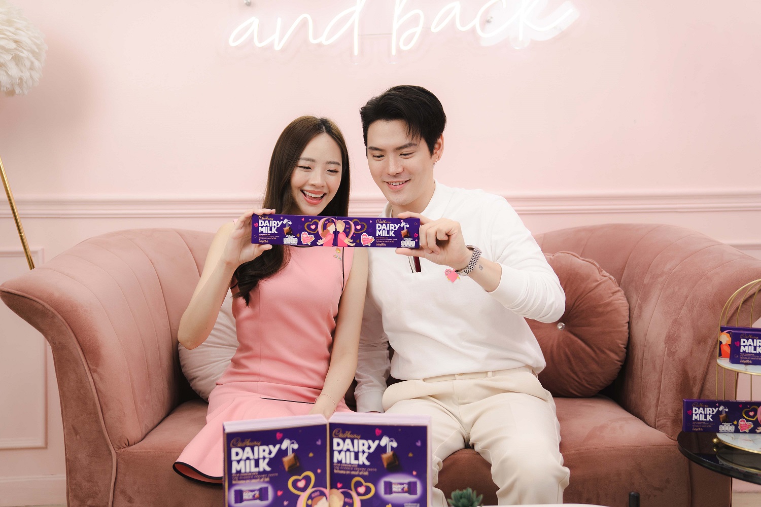 “มอนเดลีซ” ร่วมสนับสนุนความรักในทุกรูปแบบ  ชวนบอกรักผ่าน ช็อกโกแลต “ทอปเบอโรน และ แคดเบอรี” รับวาเลนไทน์