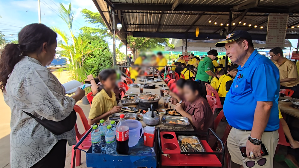 กลุ่มอดีตสว.อีสาน ปิดร้านหมูกระทะ-ปิ้งย่างทะเล ชื่อดังขอนแก่น เลี้ยงเด็กด้อยโอกาส หูหนวก-ตาบอด 