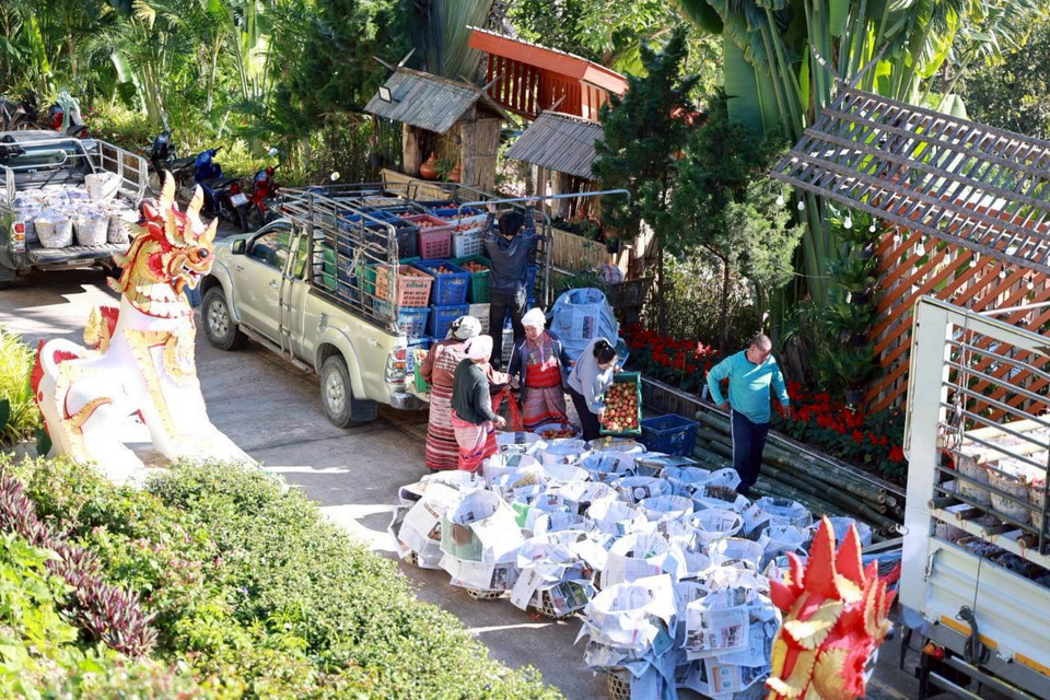 20 ตันแห่งความหวัง! พระครูอ๊อด–ชาวอมก๋อย รวมพลังผักสดข้ามดอย ส่งต่อชีวิตให้ผู้ประสบภัยใต้