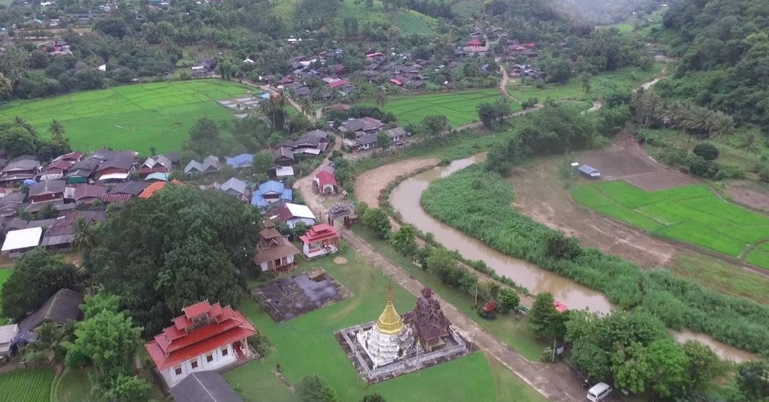 ชวนไปเที่ยว'บ้านต่อแพ'อำเภอขุนยวม ชมวิหารที่สวยงามที่สุดในจังหวัดแม่ฮ่องสอน  
