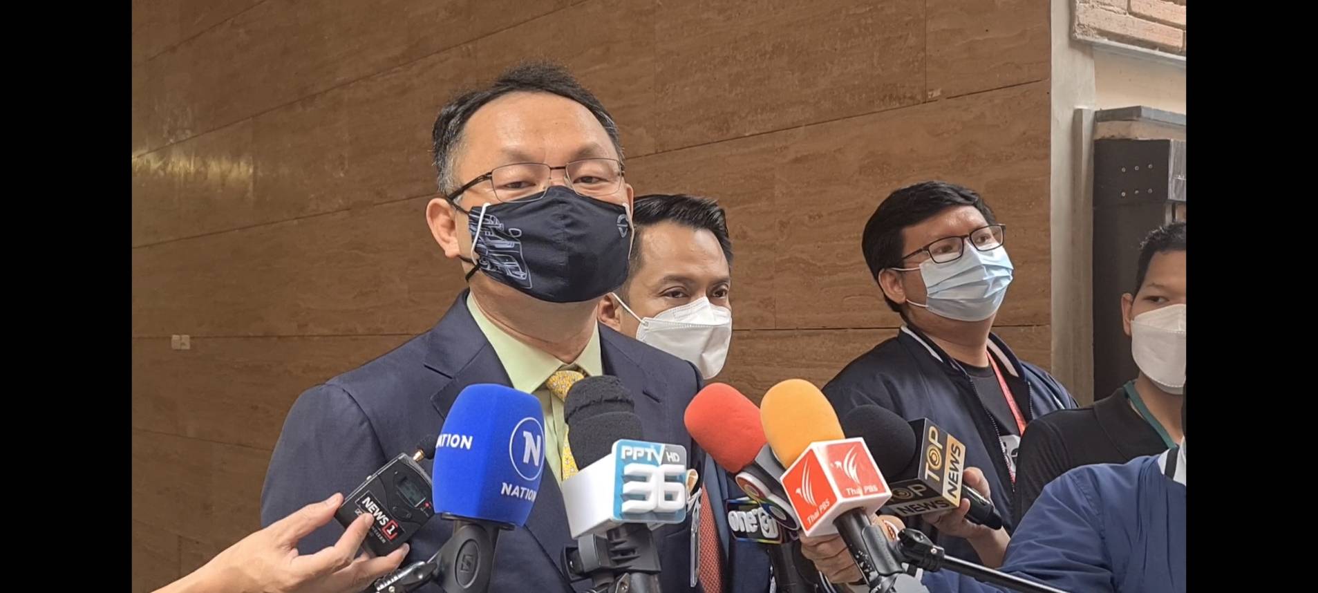 "ยุทธพงศ์" เผยกมธ.ฝ่ายค้านไม่หยุดเดินหน้าลุยตัดงบทบ.-ทอ. จัดซื้ออาวุธยุทโธปกรณ์ไม่จำเป็นทิ้ง 