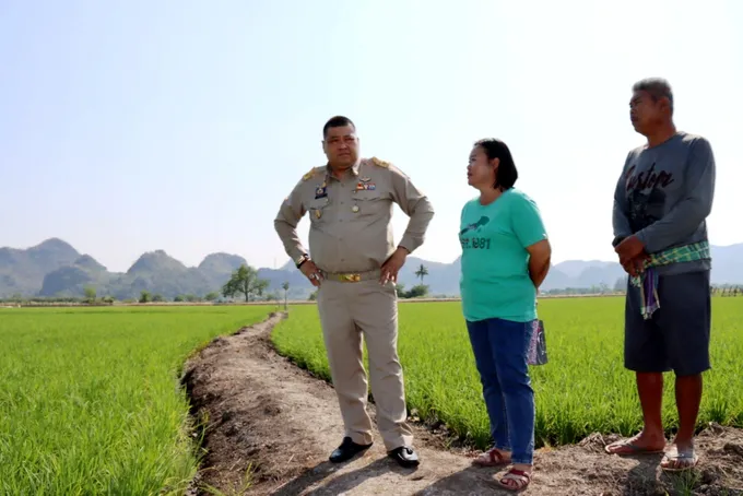 ไม่หยุดพัก!! อธิบดีข้าว ลุยเมืองกาญจน์-ราชบุรี เยี่ยมศูนย์ข้าวชุมชน หนุนชาวนาปลูกข้าวรักษ์โลก 