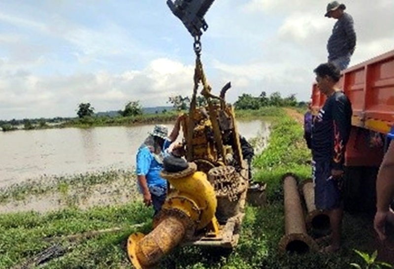 สชป.4 ลงพื้นที่ติดตั้งเครื่องสูบน้ำ รับมือพื้นที่เสี่ยง จ.สุโขทัย