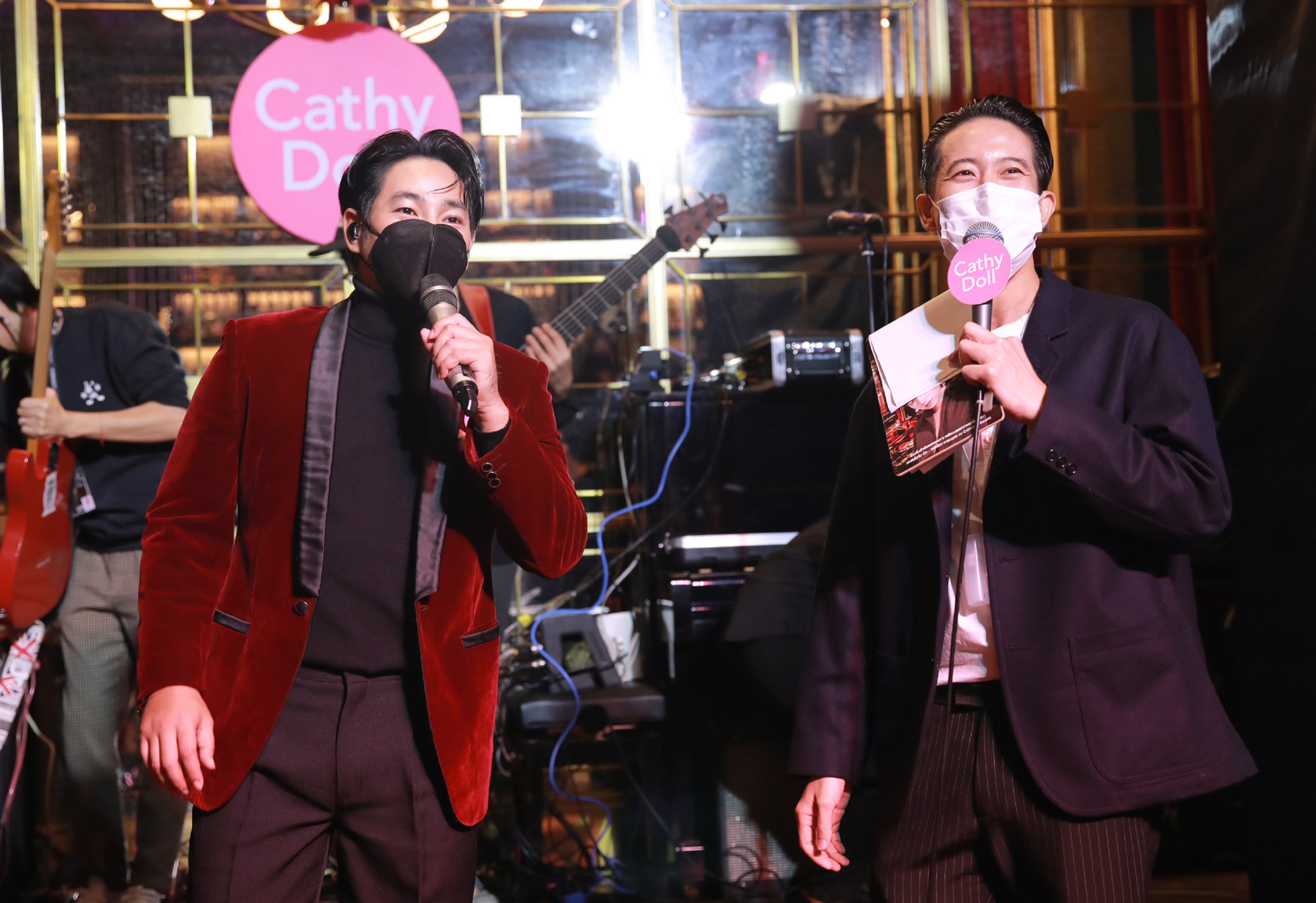“เคที่ดอลล์” จับมือ “เป๊ก – ผลิตโชค” มอบความสุขสุดฟินในงาน Cathy Doll CC Private Meet With Peck Palitchoke