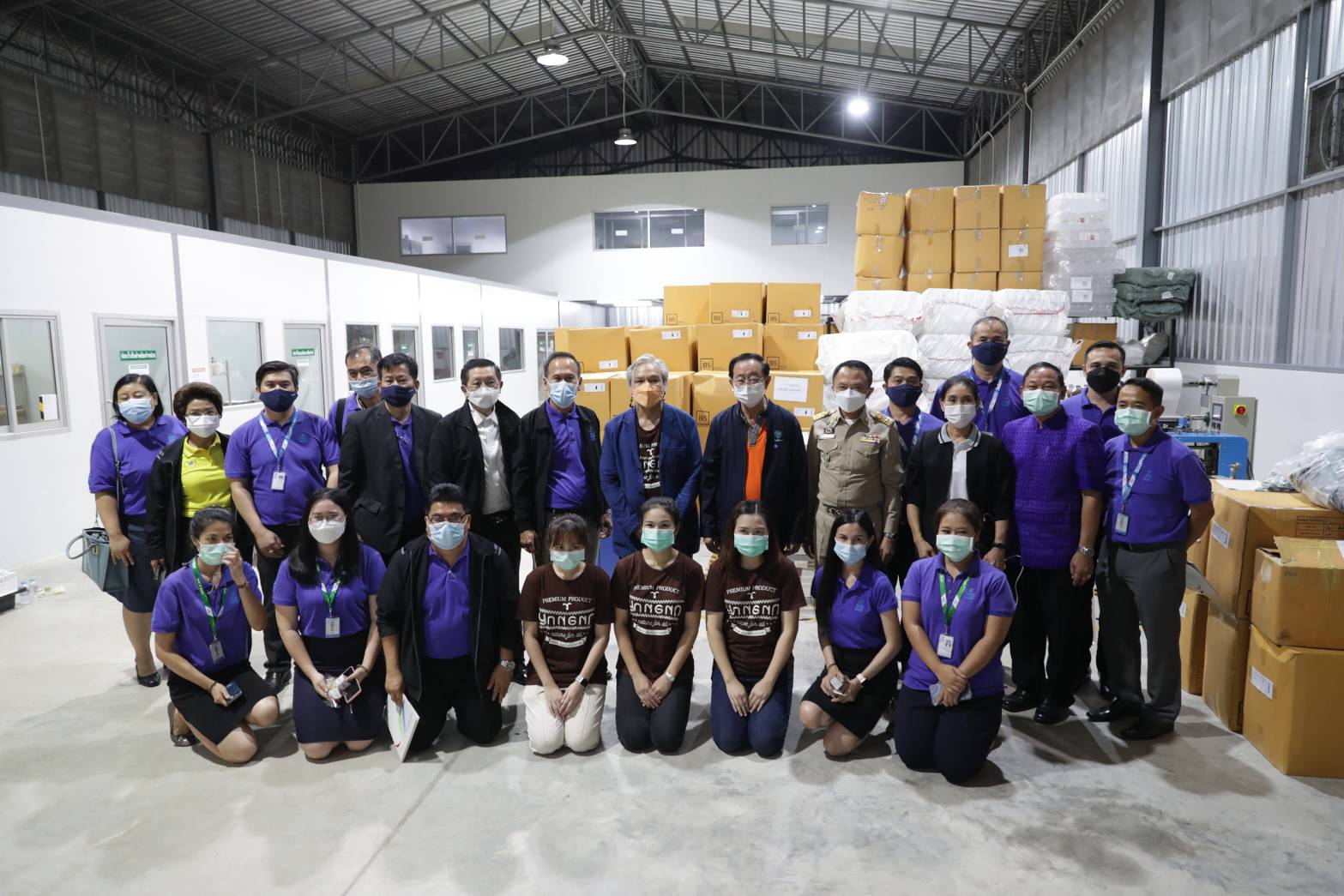 รมว.คลัง ลงพื้นที่ 'อุบลราชธานี-ศรีสะเกษ' เยี่ยมชมกิจการลูกค้า SME D Bank ให้กำลังใจ ยางนา-กิโลทอง 