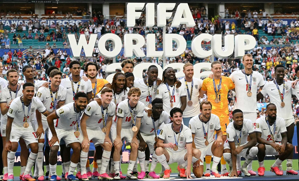 ซากาซัดแฮตทริก! อังกฤษ ทุบฝรั่งเศส 6-4 คว้าอันดับ 3 บอลโลก 2026