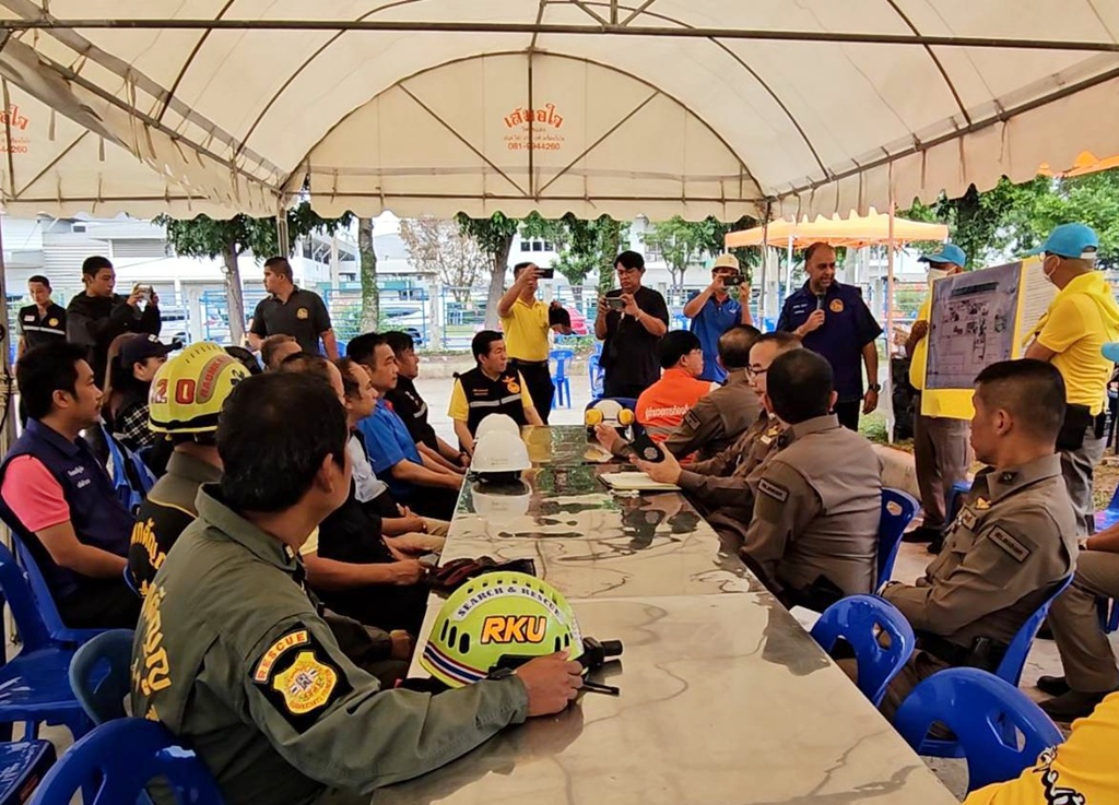 ปูพรมค้นหาผู้สูญหาย 2 ราย จากเหตุไฟไหม้ รง.กระดาษทิชชู พร้อมเยียวยาผู้เสียชีวิต