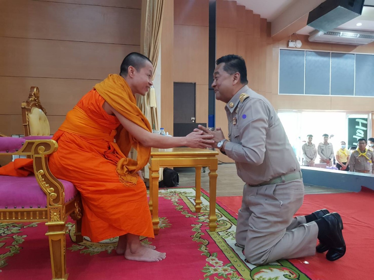 จังหวัดกาฬสินธุ์จัดอบรมโครงการ “หนึ่งใจ...ให้ธรรมะ” เพื่อปลูกฝังหลักศีลธรรมทางพุทธศาสนา