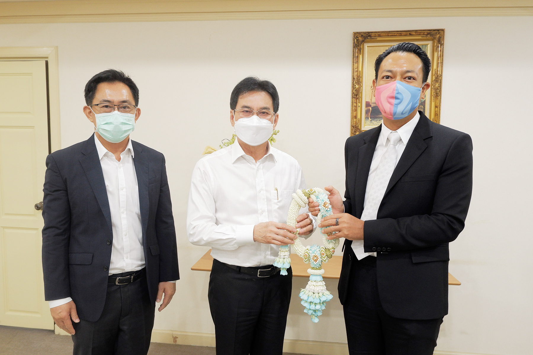 EXIM BANK เยี่ยมคารวะ จุรินทร์ ลักษณวิศิษฎ์ รองนายกรัฐมนตรีและ รมว.พาณิชย์