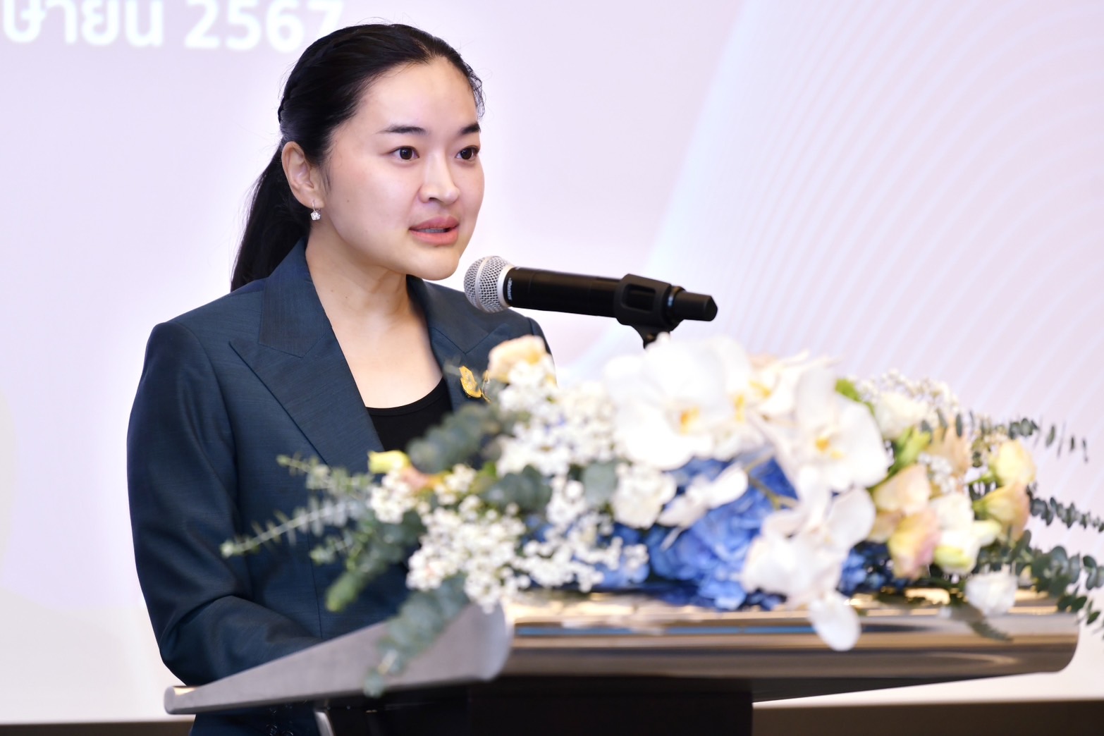 "รมว.สุดาวรรณ"ผลักดันนักกีฬาปิงปอง-ว่ายน้ำไทยก้าวไกลสู่ระดับโลก