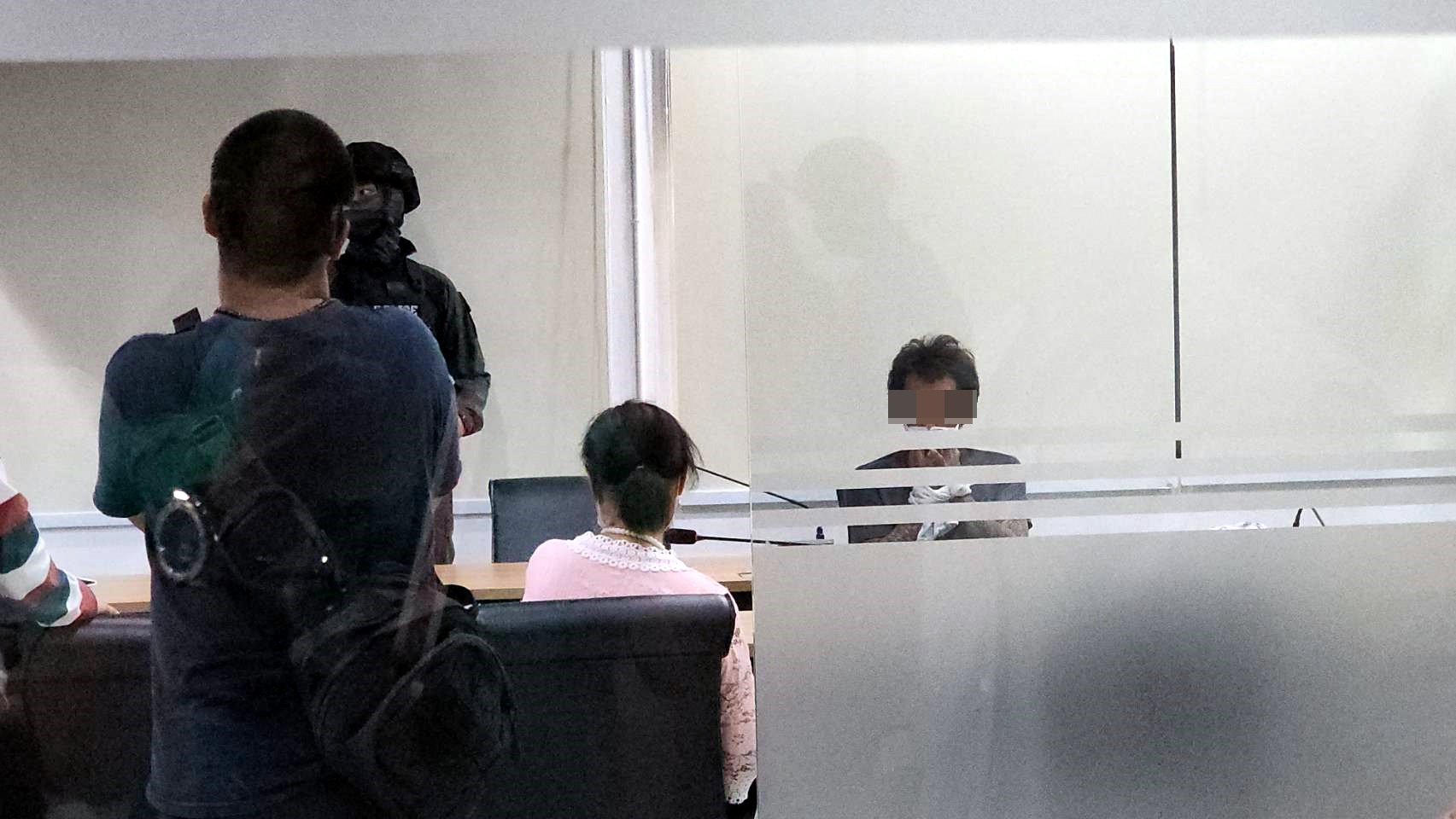 แจ้งข้อหา "หนุ่มคลั่งระยอง" ยิงปืนในที่สาธารณะไม่มีเหตุสมควร จับตรวจฉี่พบสีม่วง 
