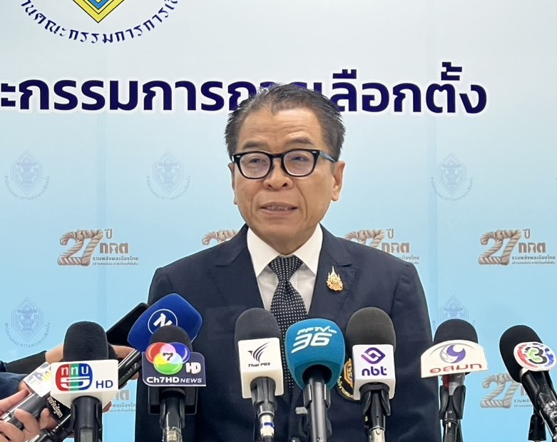 "เลขาฯกกต." ยอมรับเอกสารแนะนำการออกเสียงประชามติ อาจมีความผิดพลาด 