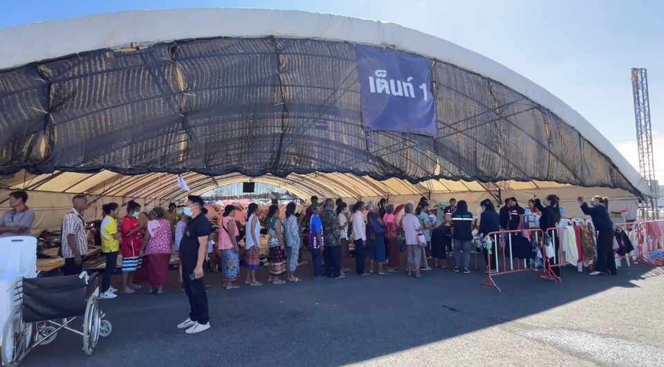ผู้อพยพชายแดนบุรีรัมย์ท้อหนี้รุมเร้า เกิน 10 วันไร้รายได้ วอนเจ้าหนี้ผ่อนปรนก่อนกลับบ้าน 