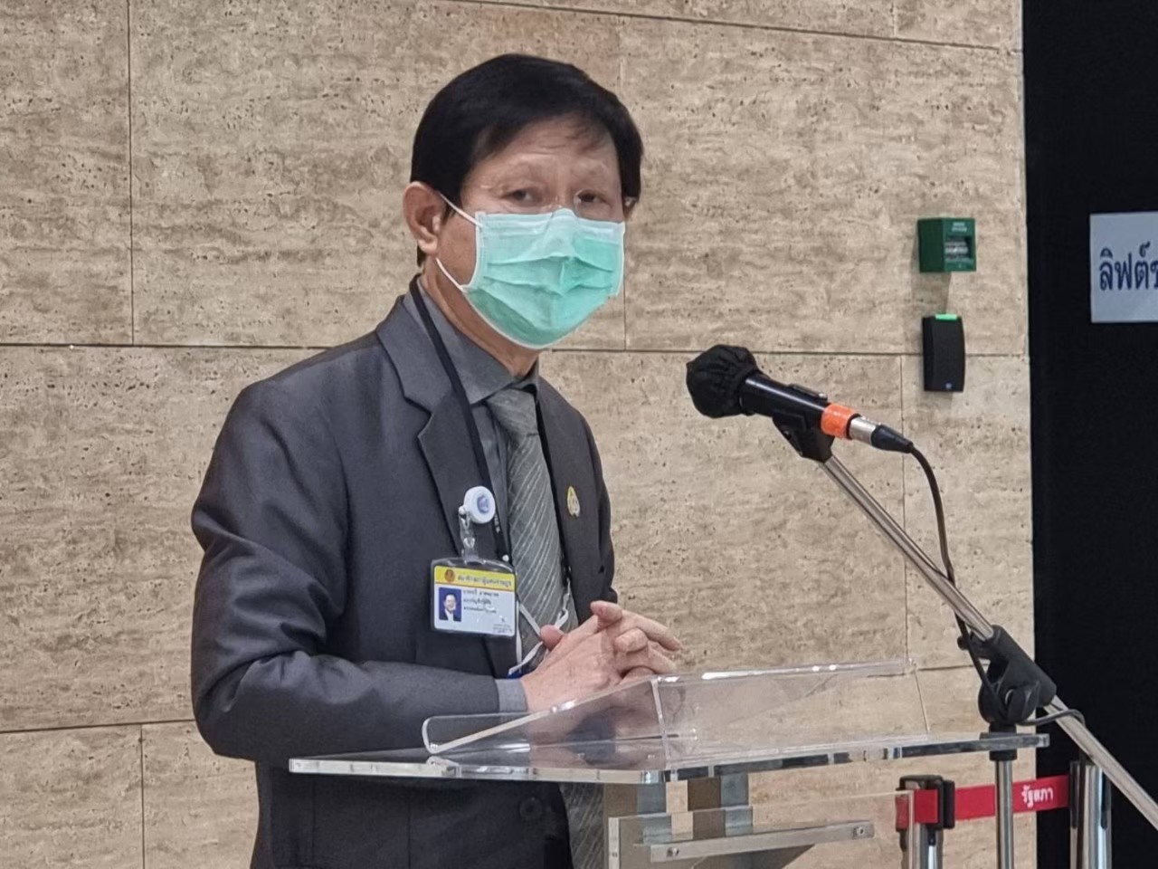"หมอระวี" เมินตอบกระแส "ประวิตร" นั่งนายกฯสำรอง ชี้ต้องผ่านสภาฯ เห็นชอบเท่านั้น