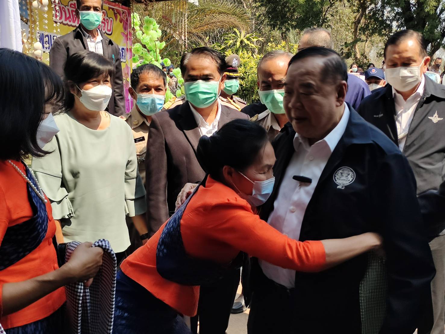 "บิ๊กป้อม” ลุย 3 จังหวัดแดนอีสาน สั่งเตรียมรับมือแล้งช่วยประชาชน 