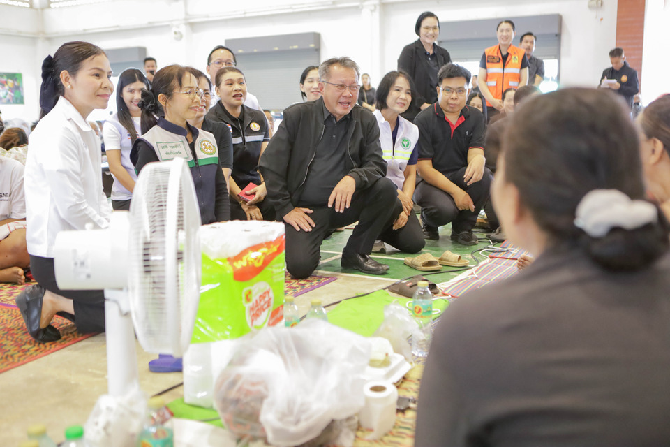   รองผู้ว่าสระแก้วลงพื้นที่ศูนย์พักพิง ให้กำลังใจ–รับฟังความต้องการผู้หนีภัยชายแดน
