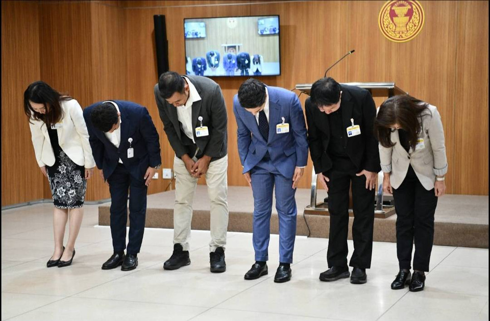 "สว.พันธุ์ใหม่" โค้งคำนับ 19.8 ล้านเสียง! จี้รัฐบาลใหม่บรรจุ "รธน.ฉบับประชาชน" ในคำแถลงนโยบาย ด้าน "นันทนา" แนะสว.น้ำเงินทำตามฉันทามติมหาชน