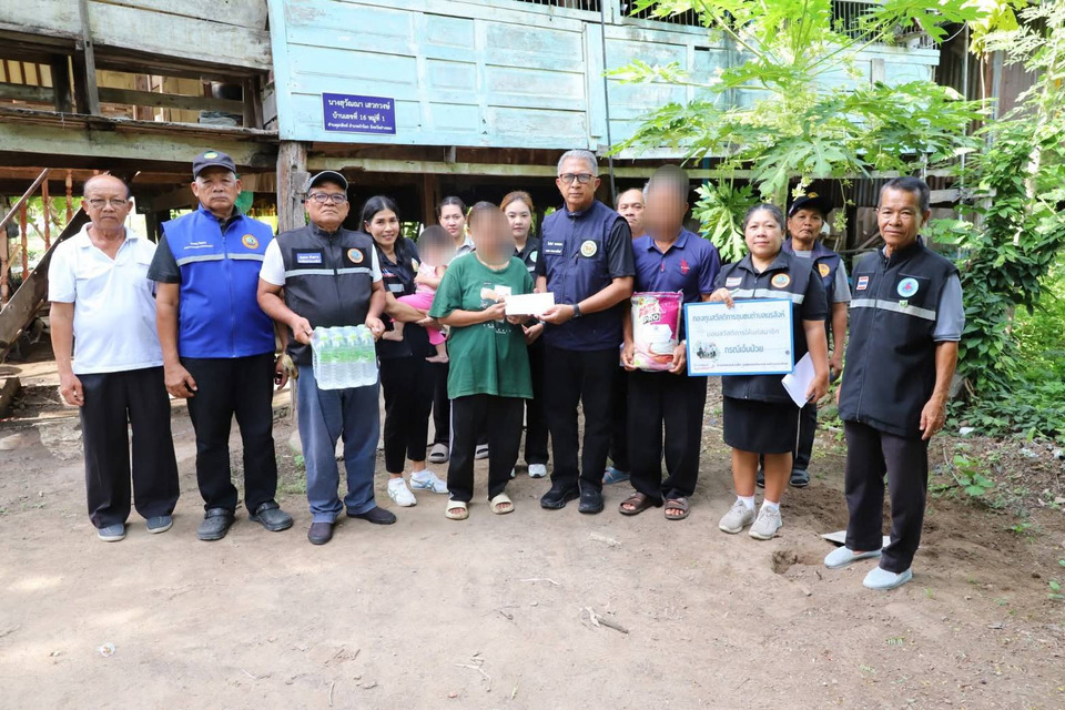 “กองบุญวันละบาท” อบต.นรสิงห์ เติมพลังน้ำใจ มอบสวัสดิการช่วยสมาชิก เจ็บป่วย-คลอดบุตร 