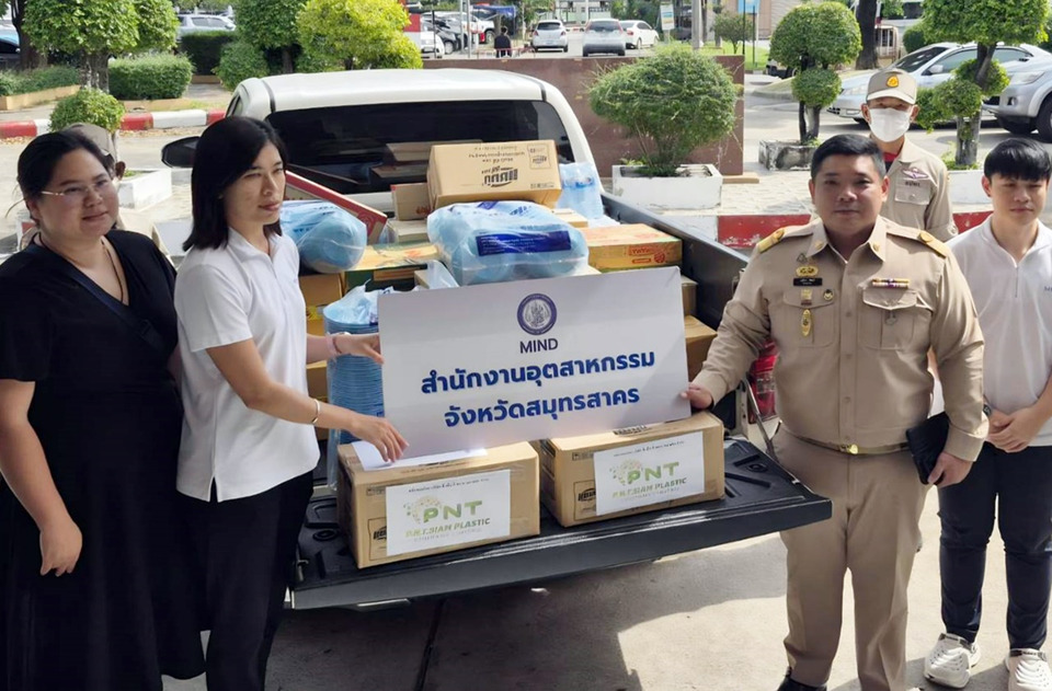 สมุทรสาครรวมใจ เปิดรับบริจาคน้ำ-อาหารแห้ง ช่วยผู้ประสบภัยน้ำท่วมภาคใต้
