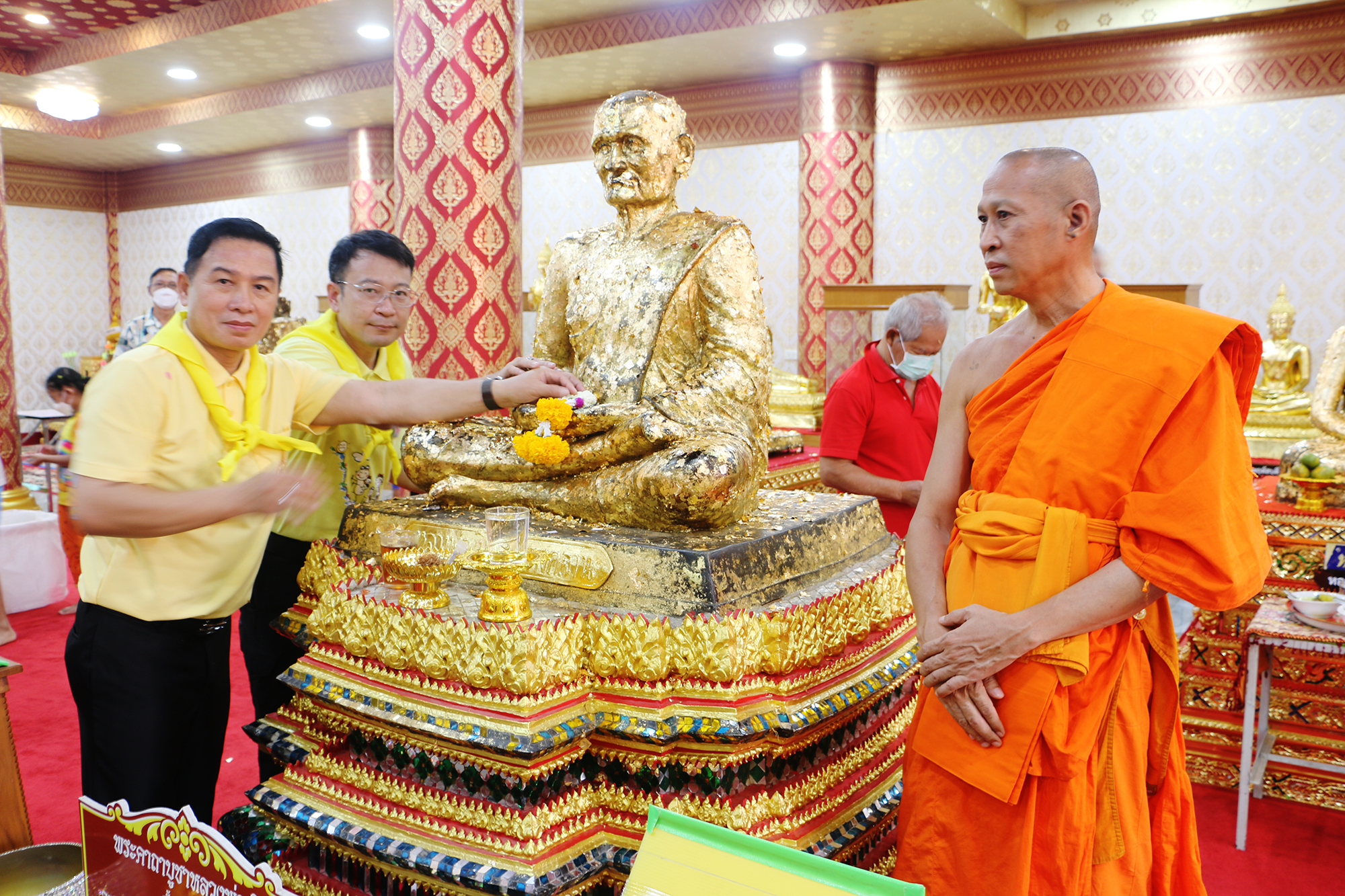 ผู้ว่าฯ- นายก อบจ.พิจิตรนำจิตอาสา Big Cleaning Day นมัสการหลวงพ่อเงินวัดบางคลาน 	
