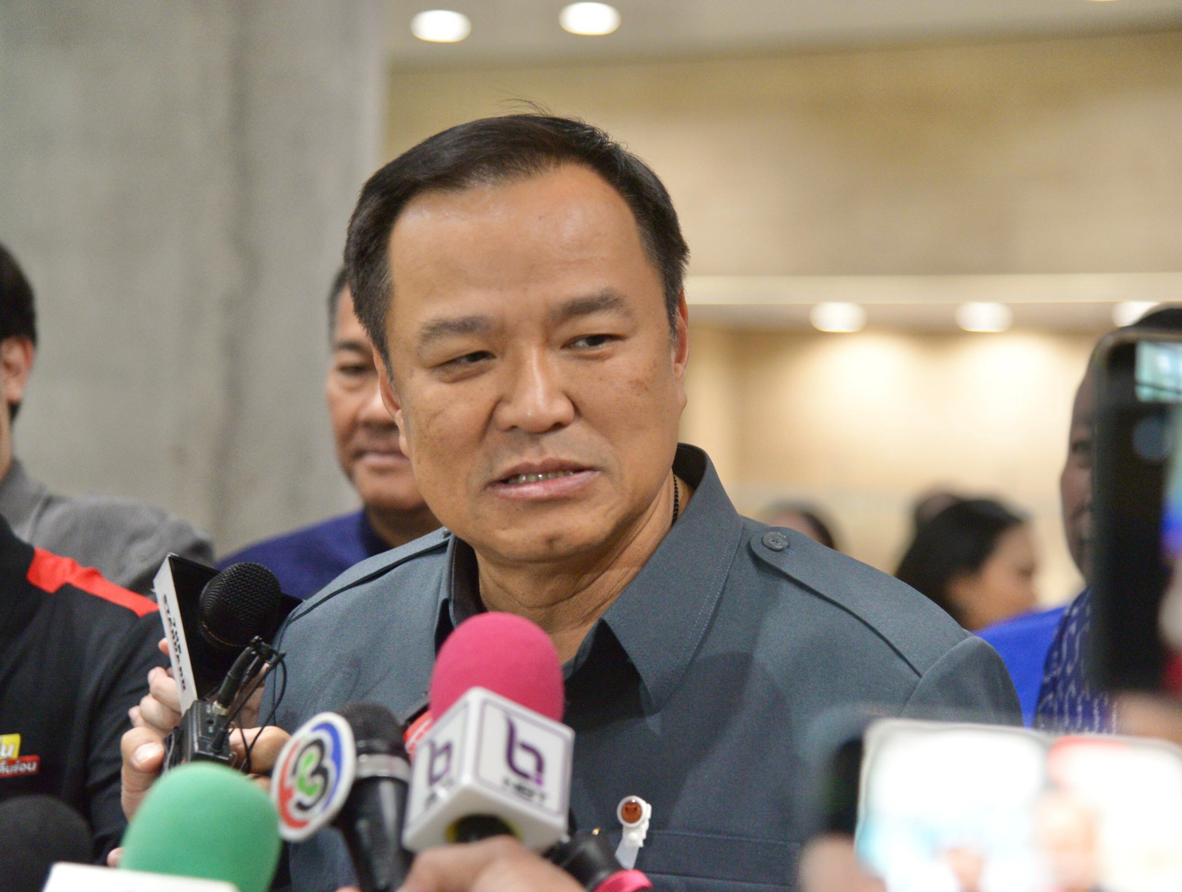 "อนุทิน" ยัน "ภท." หนุนแคนดิเดต "เพื่อไทย"  โยนถามแพทย์ "ชัยเกษม" สุขภาพแข็งแรงหรือไม่ ย้ำจุดยืนไม่แตะม.112 