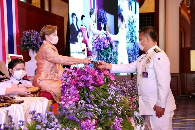  นายกอบต.เสม็ดใต้  รับรางวัลเชิดชูเกียรติผู้ทำคุณประโยชน์ดีเด่น - รางวัลประชาบดี ประจำปี 2563 