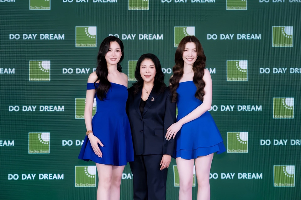 ดู เดย์ ดรีม เดินหน้า “Celebrity-led Brand Strategy” ต่อสัญญา “หลิง–ออม” ปีที่ 2