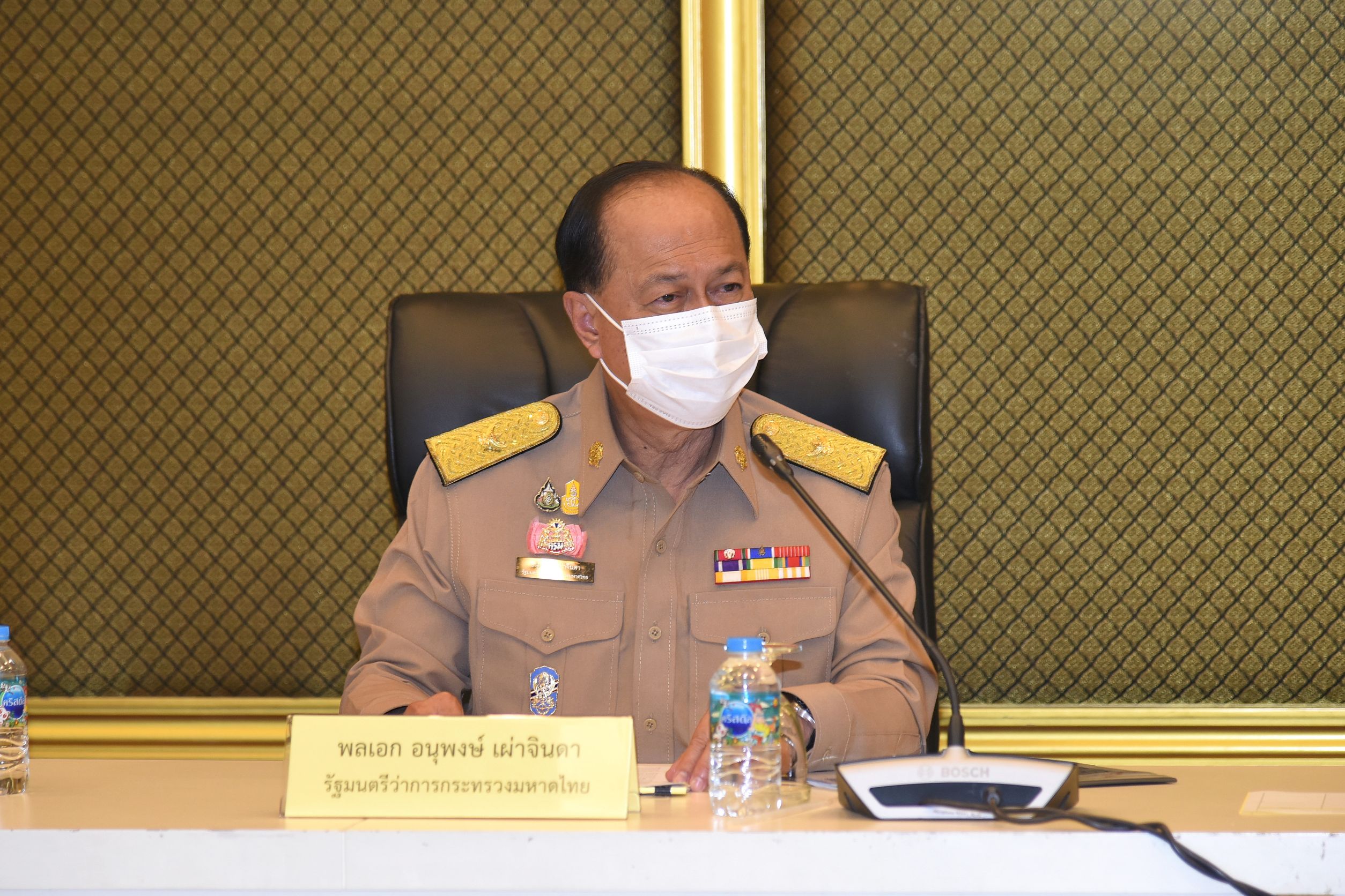 มท.1 สั่งการเร่งช่วยเหลือประชาชนในเหตุเพลิงไหม้โรงงานพลาสติก