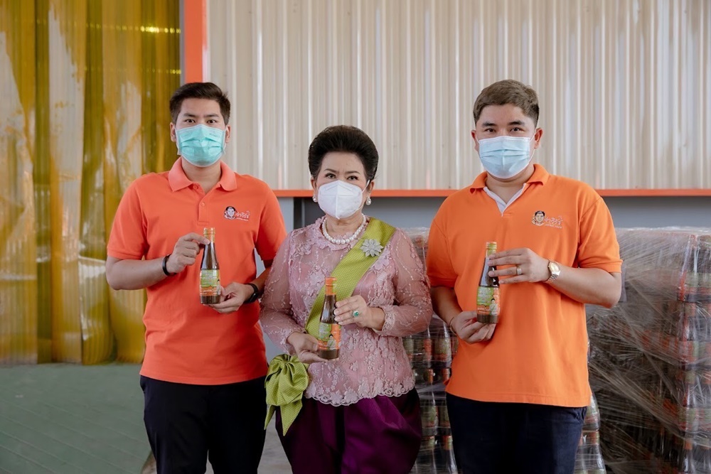 พลิกวงการน้ำปลาร้าไทย เปิดตัว “น้ำปลาร้าแม่ไพลิน by จ่าวิรัช ปันสุข” ช่วยพ่อค้าแม่ค้าฝ่าวิกฤติโควิด
