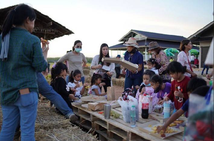 สำนักงานวัฒนธรรมตรัง จับมือวิสาหกิจชุมชนผ้าทอนาหมื่นศรีตรัง จัดกิจกรรมลาซังสู่ขวัญนาหมื่นศรี