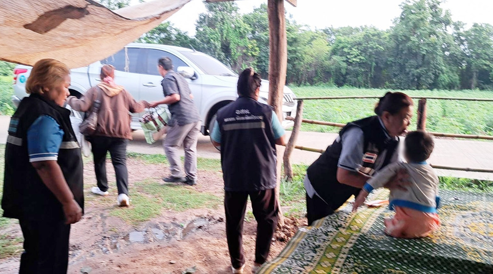 กาฬสินธุ์ส่ง “น้องมาย” รักษา รพ.ศรีนครินทร์ หลังป่วยโรคประหลาด ลุ้นหายป่วย