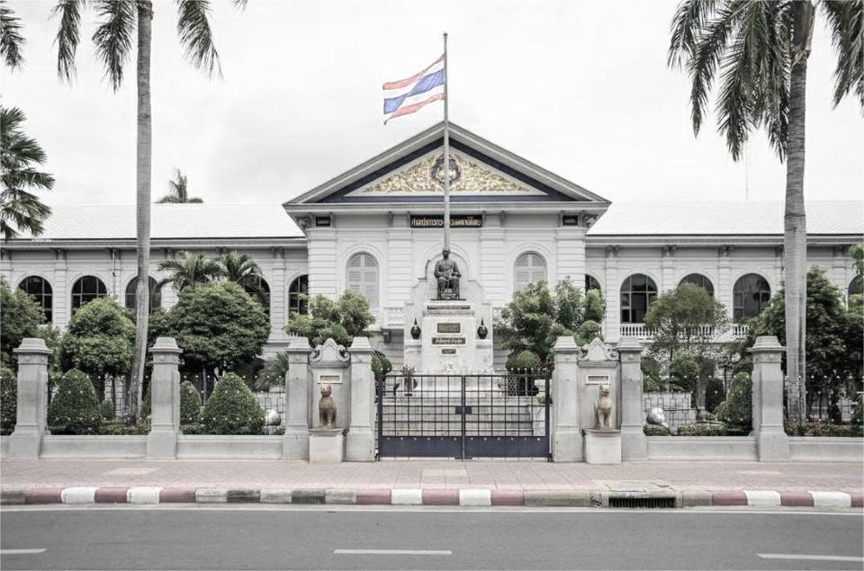 มหาดไทย แจ้ง 76 จว. 878 อำเภอทั่วประเทศ จัดพิธีถวายน้ำสรงพระบรมศพ เบื้องหน้าพระฉายาลักษณ์ "สมเด็จพระบรมราชชนนีพันปีหลวง" 