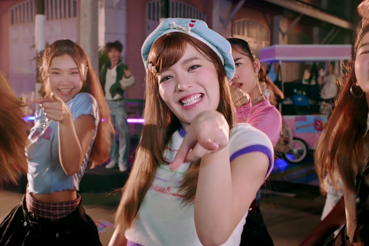 “JAAR proudpetch” ปล่อย Debut Single “ไม่เป็นแฟน (Forever Stan)” คว้า “มีน พีรวิชญ์” กำกับ MV