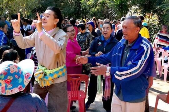 “ยุทธนา ศรีตะบุตร” ผู้สมัครนายก อบจ. หมายเลข 1 นำกลุ่มรักหนองคาย ชูนโยบาย 6 ข้อ ปราศรัยขอคะแนนเสียง ชาว อ.รัตนวาปี