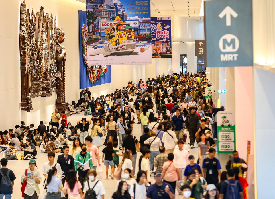 วันหยุดแต่นักอ่านไม่หยุด! Gen Z แห่เช็กอิน “สัปดาห์หนังสือฯ ครั้งที่ 54” แน่นทุกฮอลล์ กระแสอ่านยังแรงไม่พัก