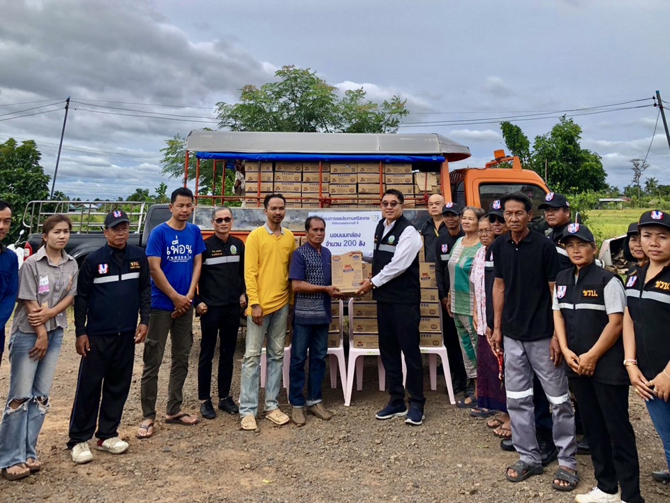 ชลประทานศรีสะเกษ ปันน้ำใจ มอบนม 14,400 กล่องช่วยประชาชน-ญาติผู้เสียชีวิตชายแดนไทย-กัมพูชา