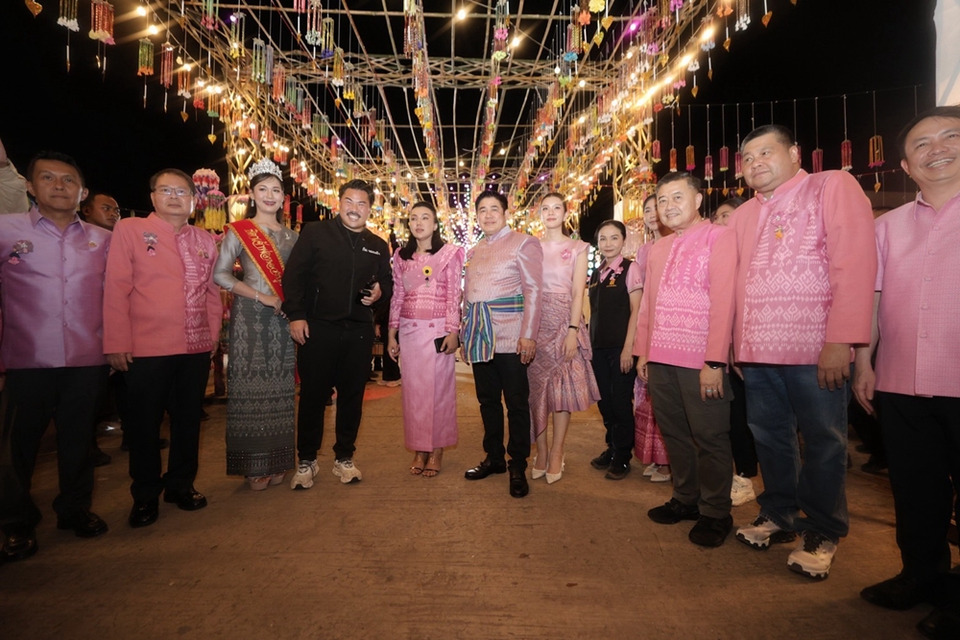 “รมว.นฤมล“ ร่วมเปิดงานประเพณีบุญกระธูปออกพรรษา ปี 68 หนุน เยาวชนเรียนรู้และรักษารากเหง้าวัฒนธรรมท้องถิ่น