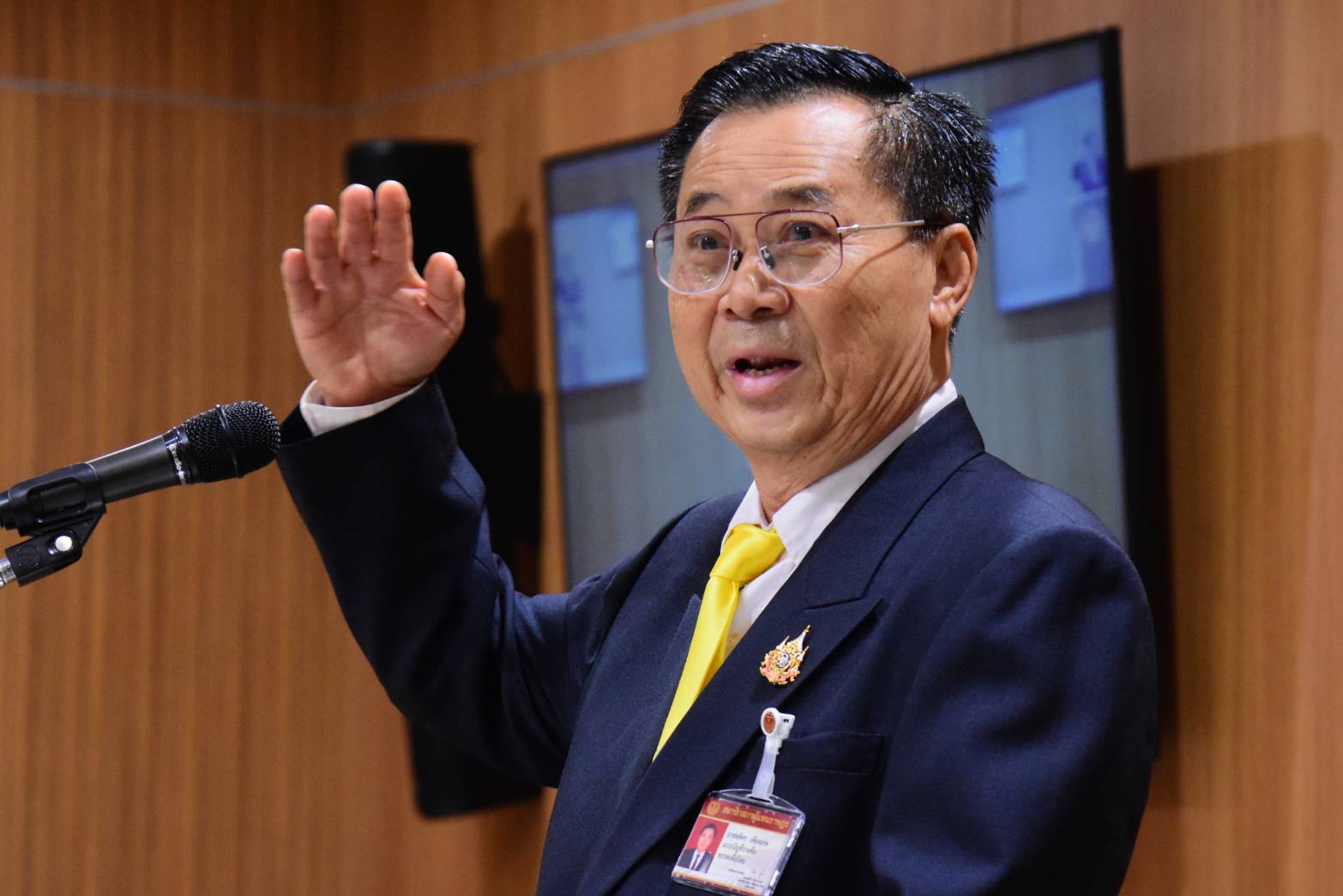 "อดิศร" เตรียมยื่นญัตติด้วยวาจาตรวจสอบ "ตุลาการศาลรธน." บรรยายพาดพิง "คดียุบก้าวไกล"